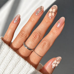 Celestine on hand